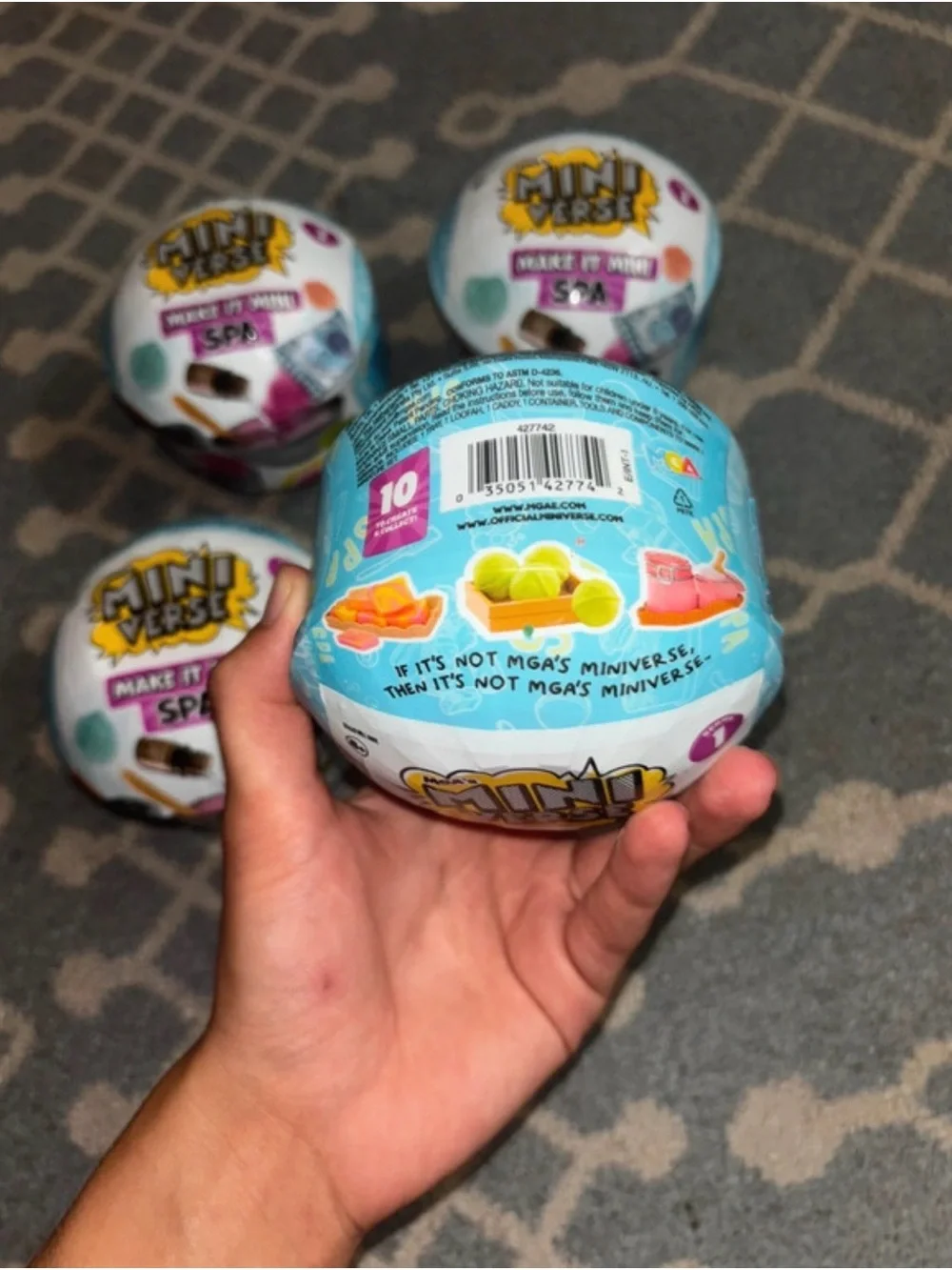 Mini Verse Make It Mini! Spa Surprise Ball - Blue